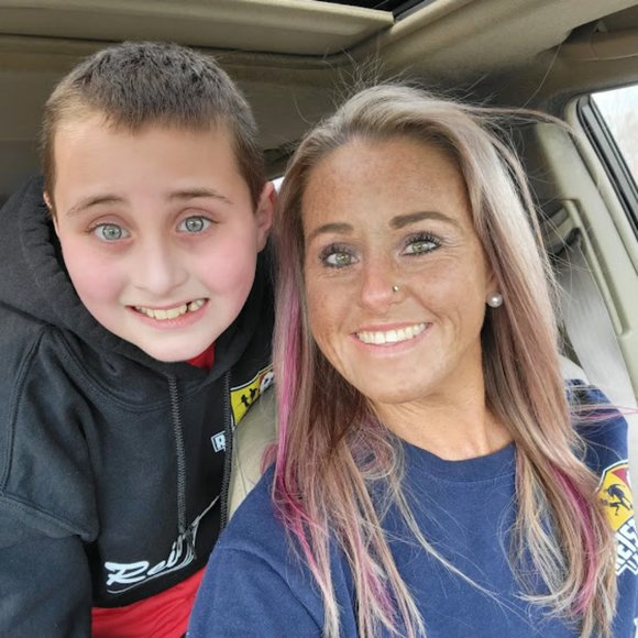 Meet your Posher, Lauren - Picture 2 of 15